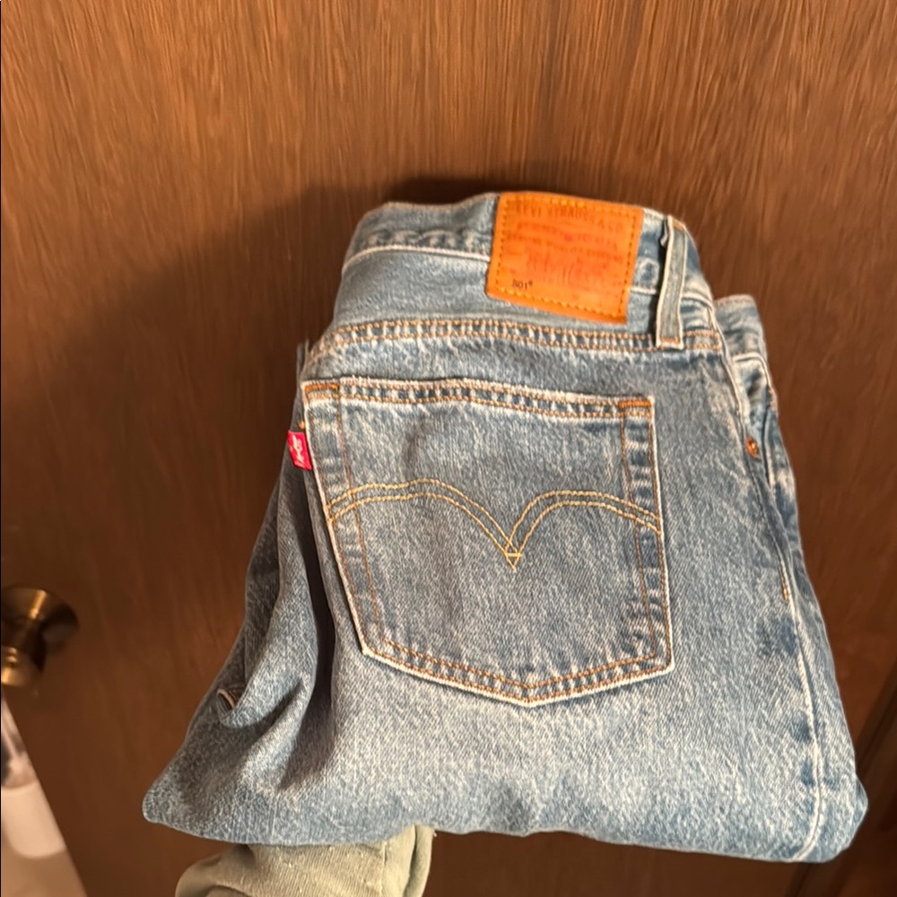Levi's 501 never worn